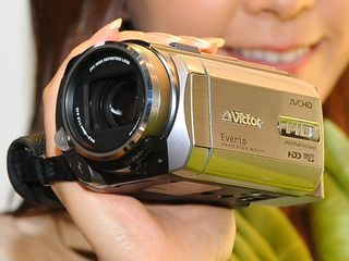 Illustration for article titled JVC Expands Everio Range, Including World's First 50-Hour AVCHD Camcorder